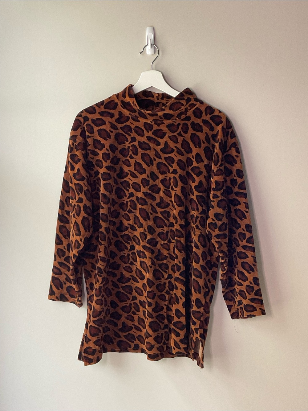 Gloria Vanderbilt Velor Animal Print Top - Rust & Black Medium